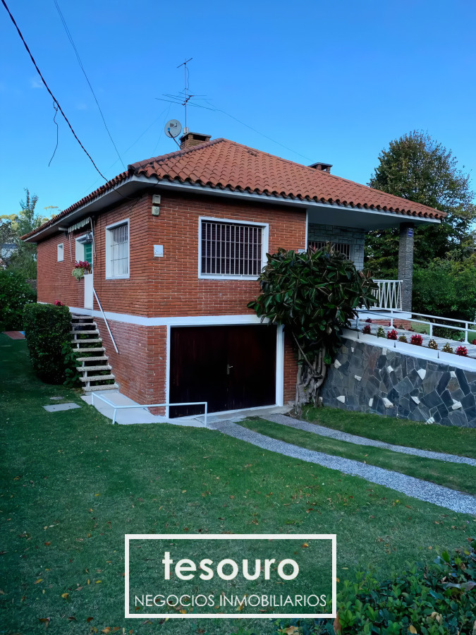 Casa ID.4580 - VENTA CASA DE 3 DORMITORIOS EN CARRASCO NORTE PROXIMO A AVENIDA ITALIA