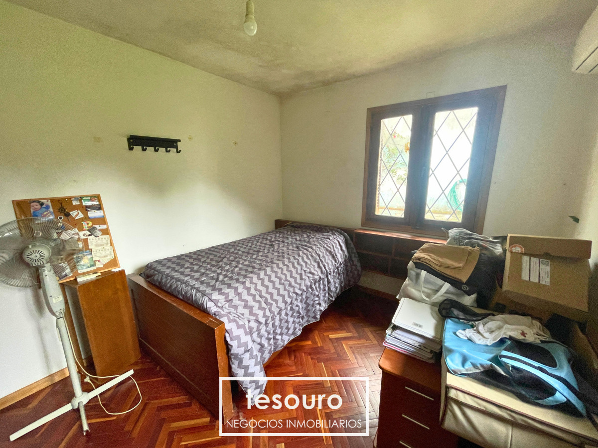 Casa ID.4660 - VENTA CASA DE 4 DORMITORIOS CON PISCINA Y BARBACOA EN MALVÍN