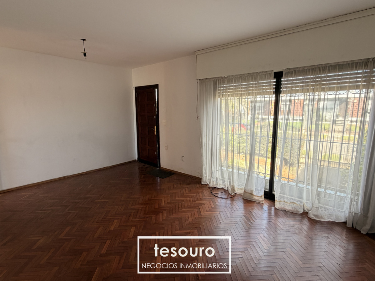 Casa ID.5724 - Alquiler Casa de 4 dormitorios en Malvin