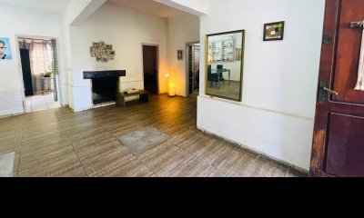 VENTA CASA DE 3 DORMITORIOS MÁS LOCAL Y CABAÑA EN LA BLANQUEADA