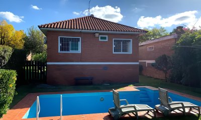 VENTA CASA DE 3 DORMITORIOS EN CARRASCO NORTE PROXIMO A AVENIDA ITALIA