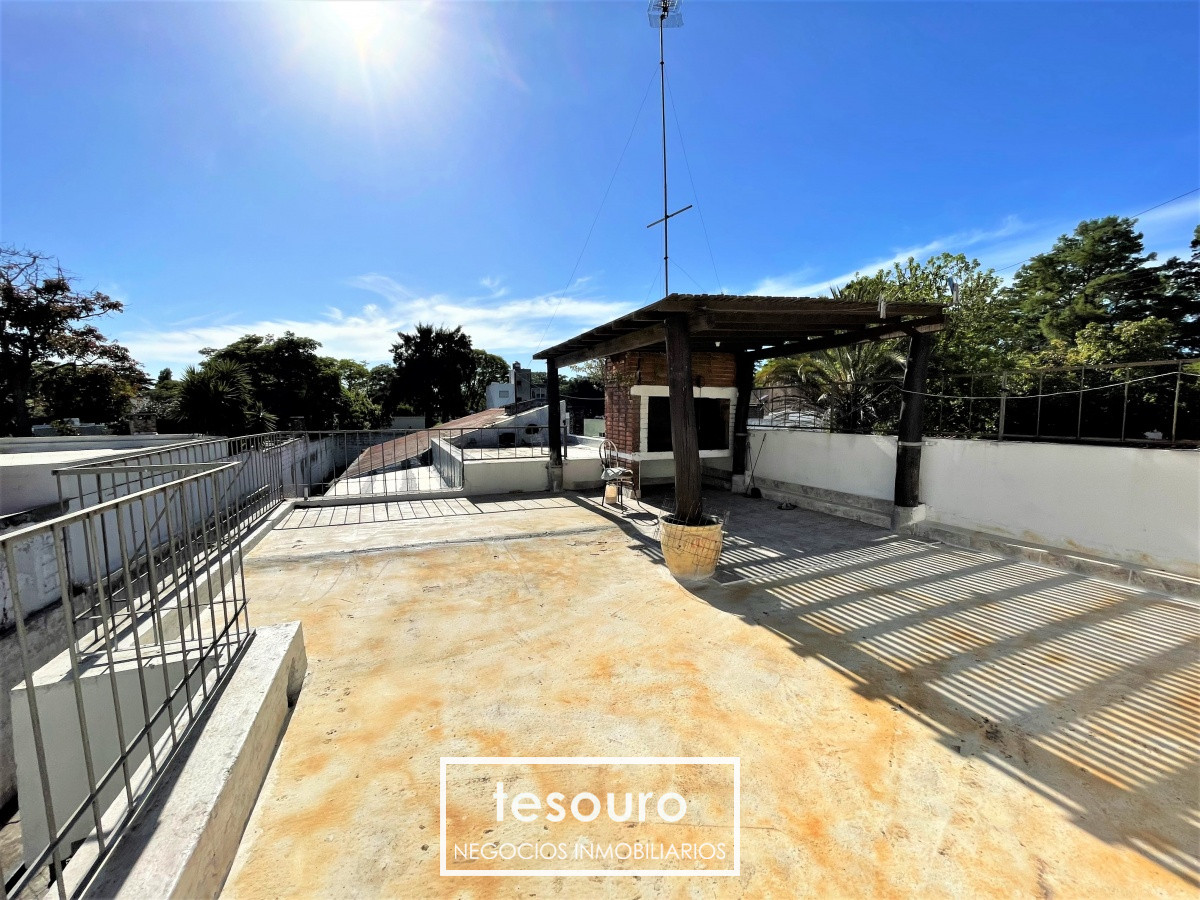 Local Comercial ID.3085 - VENTA DE LOCAL COMERCIAL + APTO - PUNTA GORDA