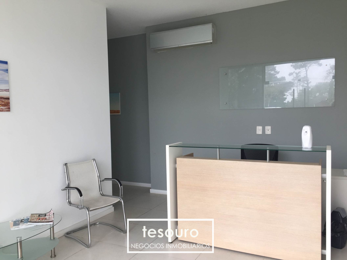 Local Comercial ID.4180 - Venta de Local Comercial en Punta del Este
