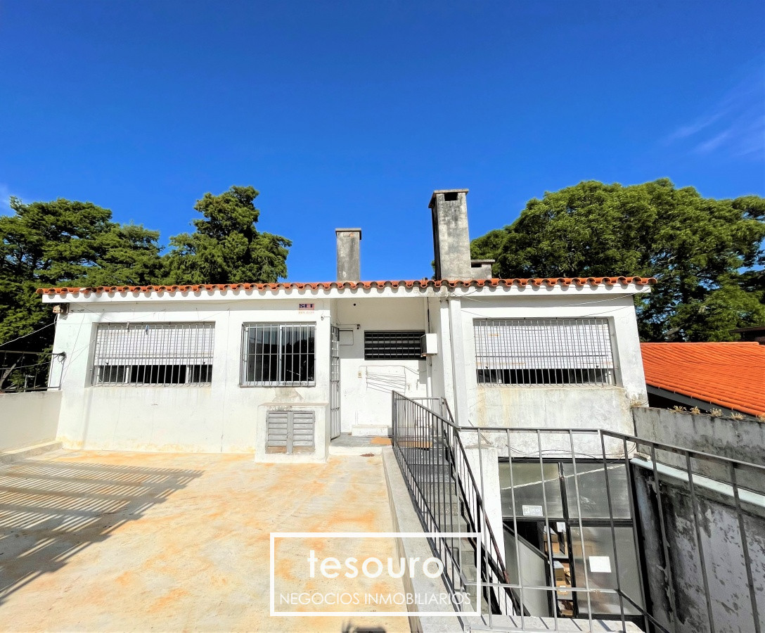 Local Comercial ID.3085 - VENTA DE LOCAL COMERCIAL + APTO - PUNTA GORDA