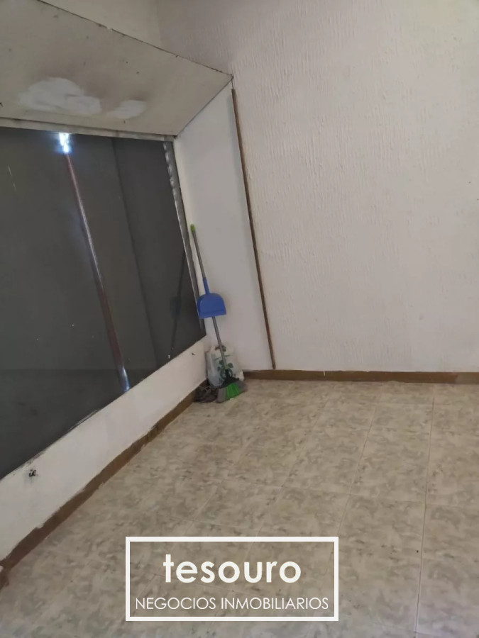 Local Comercial ID.4527 - ALQUILER Y VENTA DE LOCAL COMERCIAL PROXIMO A SMI