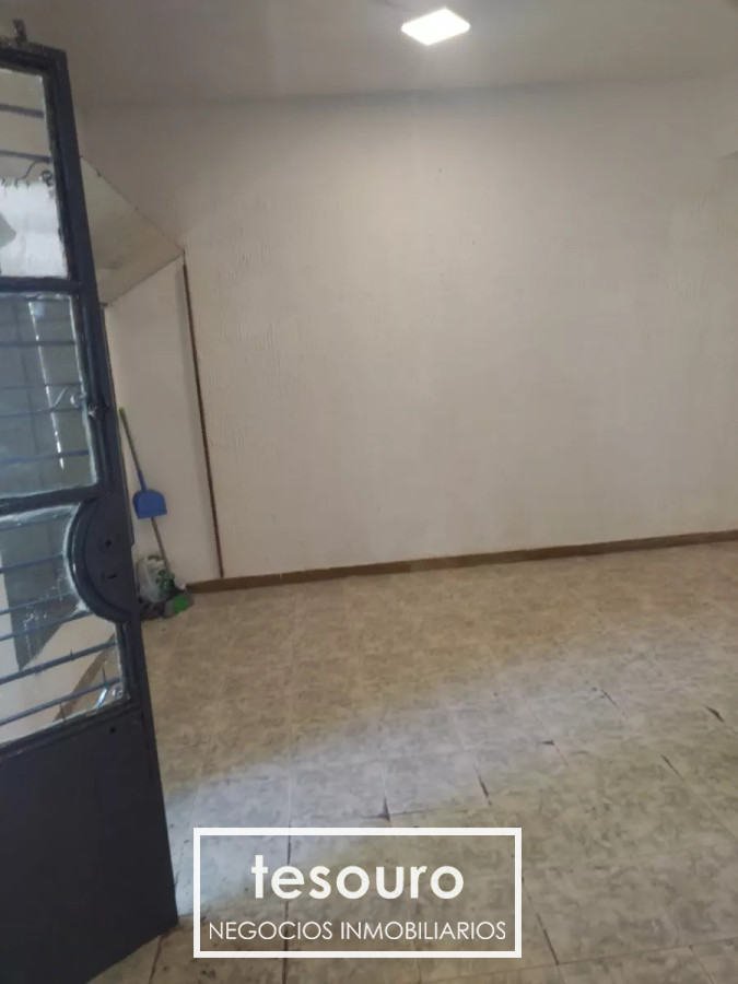 Local Comercial ID.4527 - ALQUILER Y VENTA DE LOCAL COMERCIAL PROXIMO A SMI