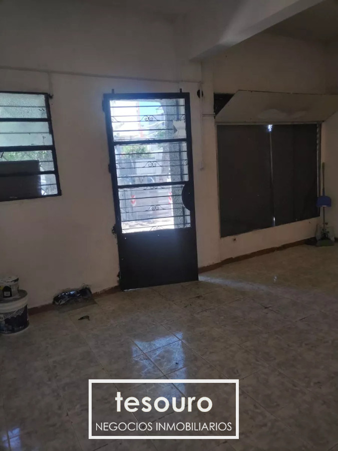 Local Comercial ID.4527 - ALQUILER Y VENTA DE LOCAL COMERCIAL PROXIMO A SMI