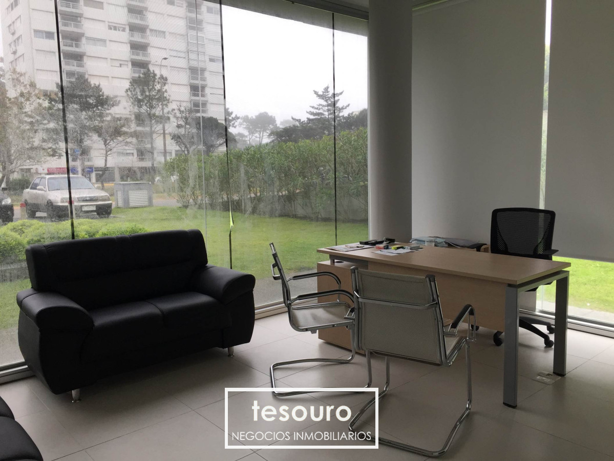 Local Comercial ID.4180 - Venta de Local Comercial en Punta del Este