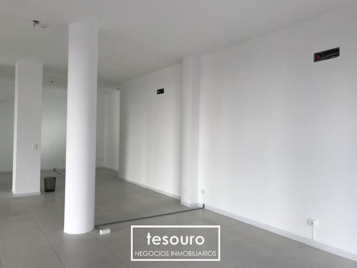 Local Comercial ID.4179 - Local Comercial en Punta del Este