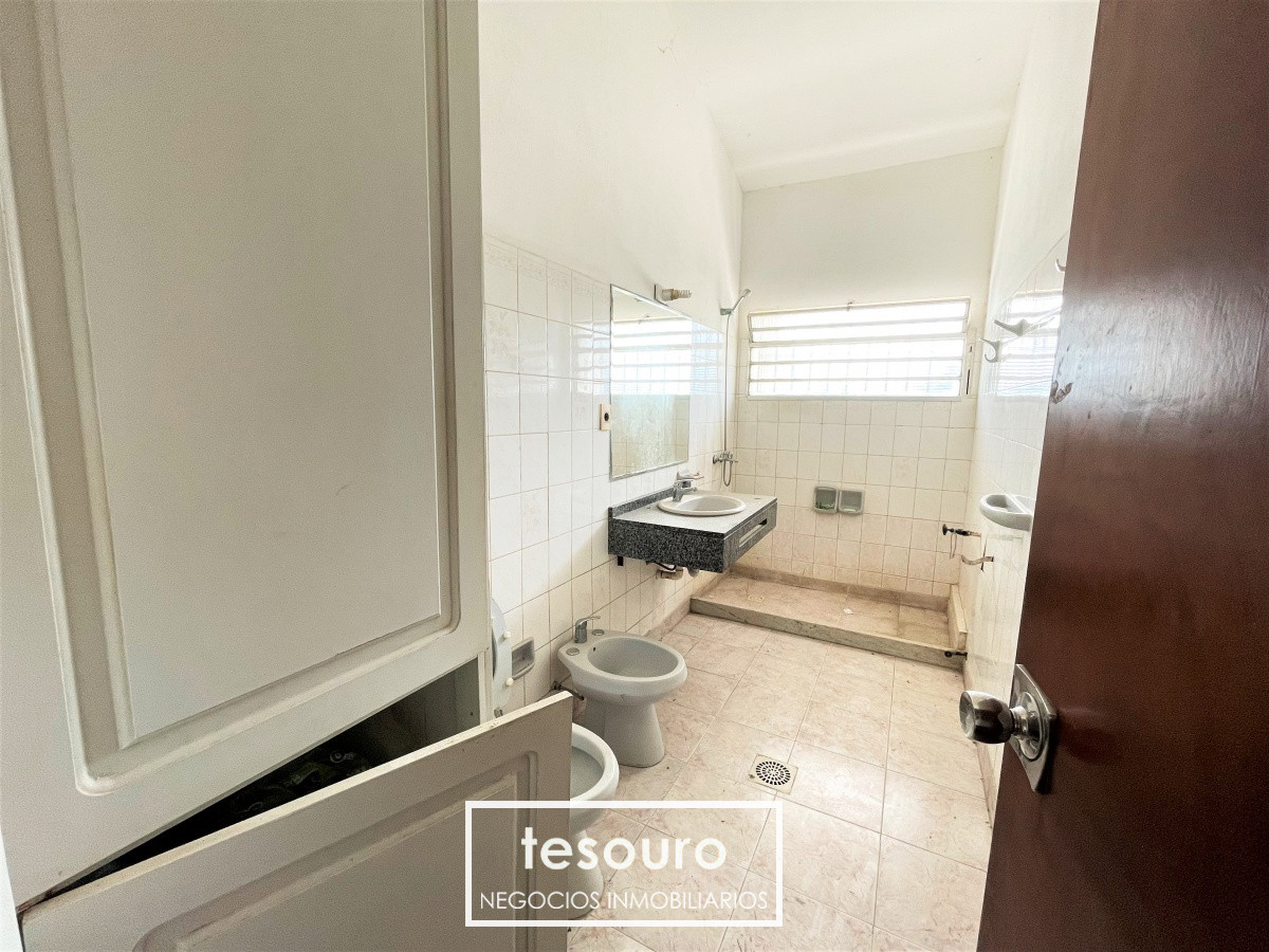Local Comercial ID.3085 - VENTA DE LOCAL COMERCIAL + APTO - PUNTA GORDA