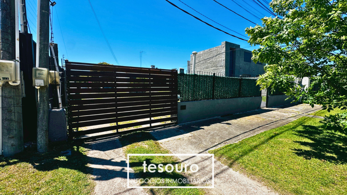 Terreno ID.5197 - VENTA TERRENO CON 2 CASAS Y BARBACOA EN CARRASCO NORTE