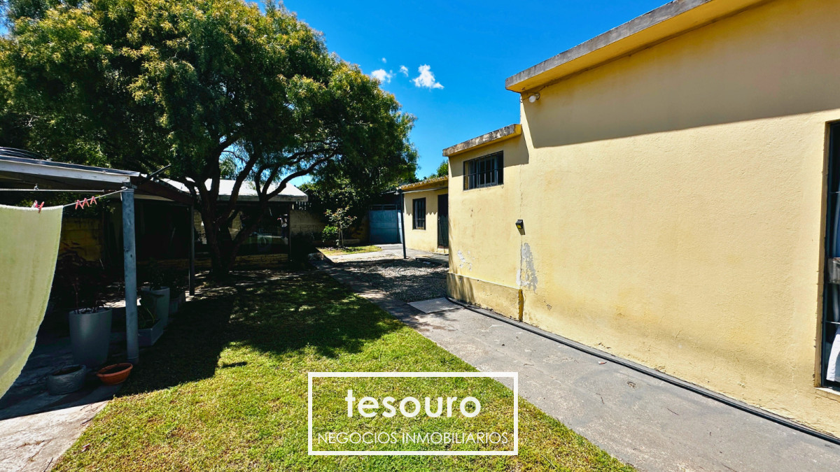 Terreno ID.5197 - VENTA TERRENO CON 2 CASAS Y BARBACOA EN CARRASCO NORTE