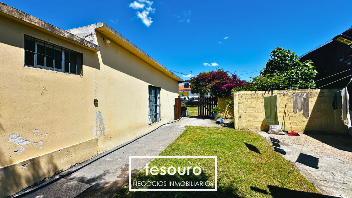 Terreno ID.5197 - VENTA TERRENO CON 2 CASAS Y BARBACOA EN CARRASCO NORTE