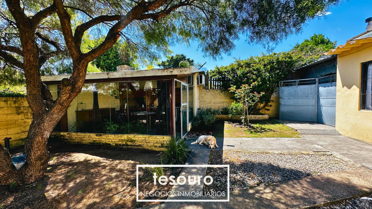 Terreno ID.5197 - VENTA TERRENO CON 2 CASAS Y BARBACOA EN CARRASCO NORTE