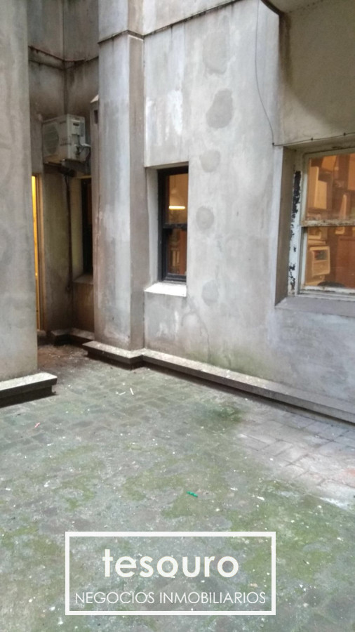 Oficina ID.2886 - VENTA OFICINA CON RENTA - CENTRO