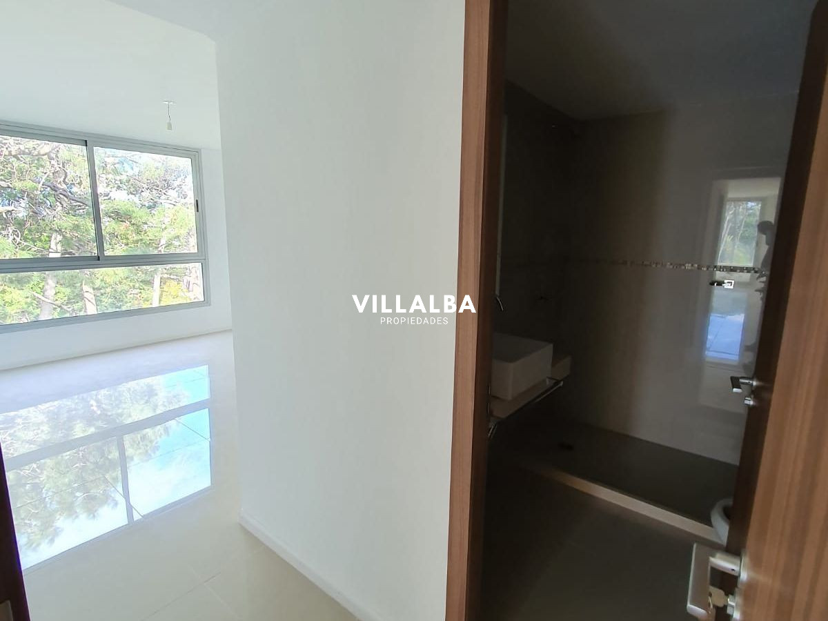 Apartamento ID.4094 - A ESTRENAR. VENTA. Apartamento 2 Dormitorios 2 baños  Edificio Roosevelt Avenue