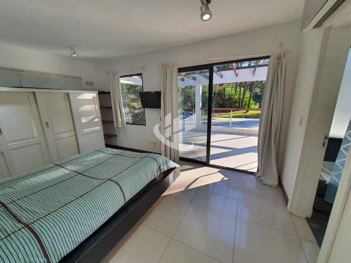 Casa ID.724 - Venta, casa, 3 dormitorios, Solanas, Punta Ballena