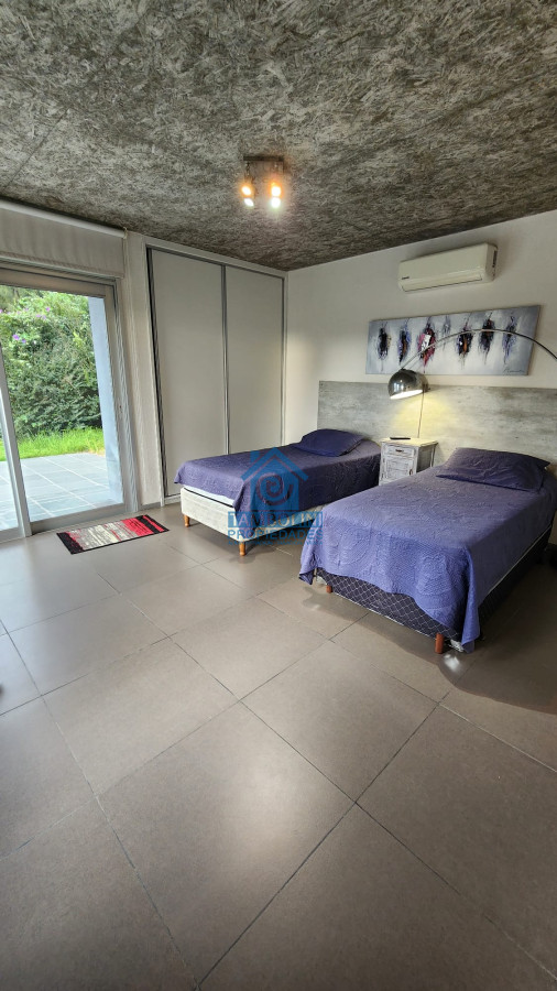 Casa ID.235 - VENTA CASA 4 DORMITORIOS EN BARRIO PRIVADO PUNTA DEL ESTE 