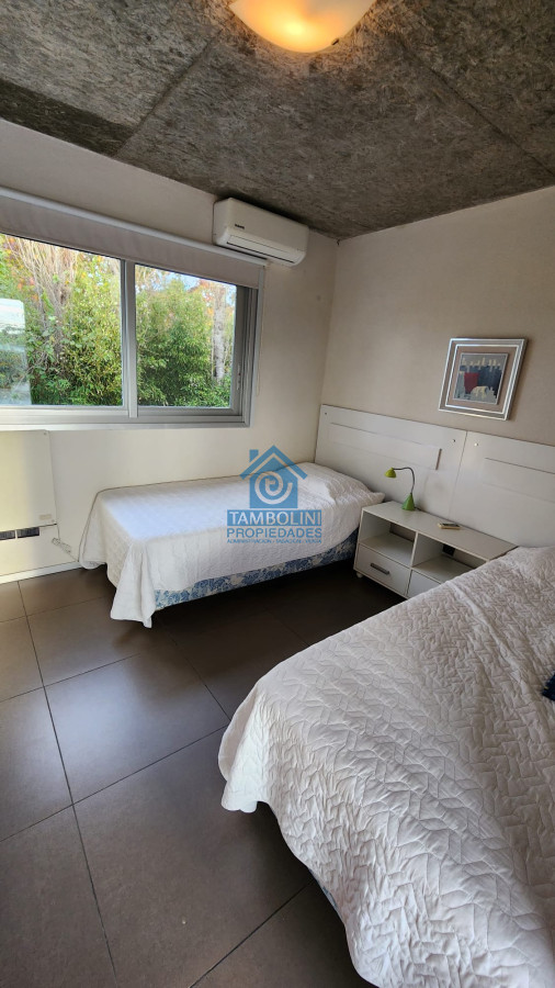 Casa ID.235 - VENTA CASA 4 DORMITORIOS EN BARRIO PRIVADO PUNTA DEL ESTE 