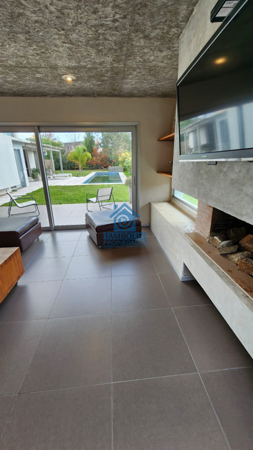 Casa ID.235 - VENTA CASA 4 DORMITORIOS EN BARRIO PRIVADO PUNTA DEL ESTE 