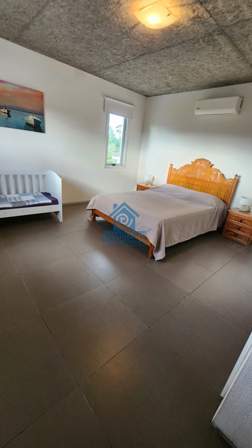 Casa ID.235 - VENTA CASA 4 DORMITORIOS EN BARRIO PRIVADO PUNTA DEL ESTE 