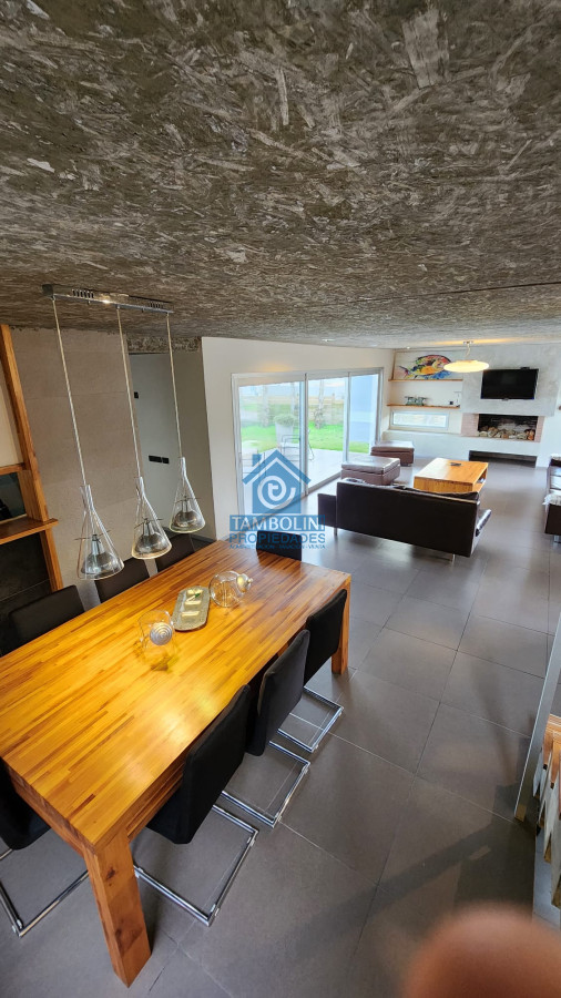 Casa ID.235 - VENTA CASA 4 DORMITORIOS EN BARRIO PRIVADO PUNTA DEL ESTE 
