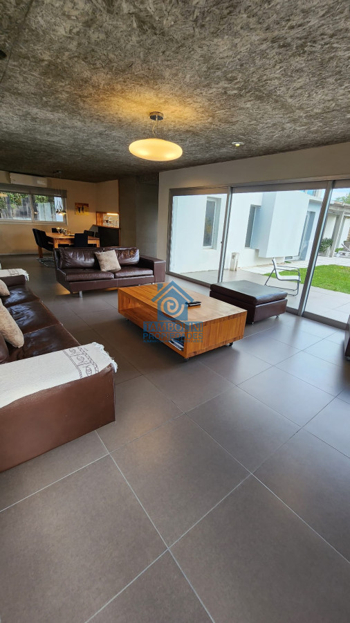 Casa ID.235 - VENTA CASA 4 DORMITORIOS EN BARRIO PRIVADO PUNTA DEL ESTE 