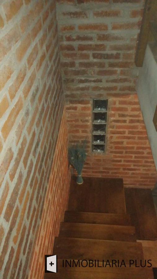 Casa ID.996 - Venta de Casa de 210 m2 y 750 m2 de terreno con 3 dormitorios en Piriápolis