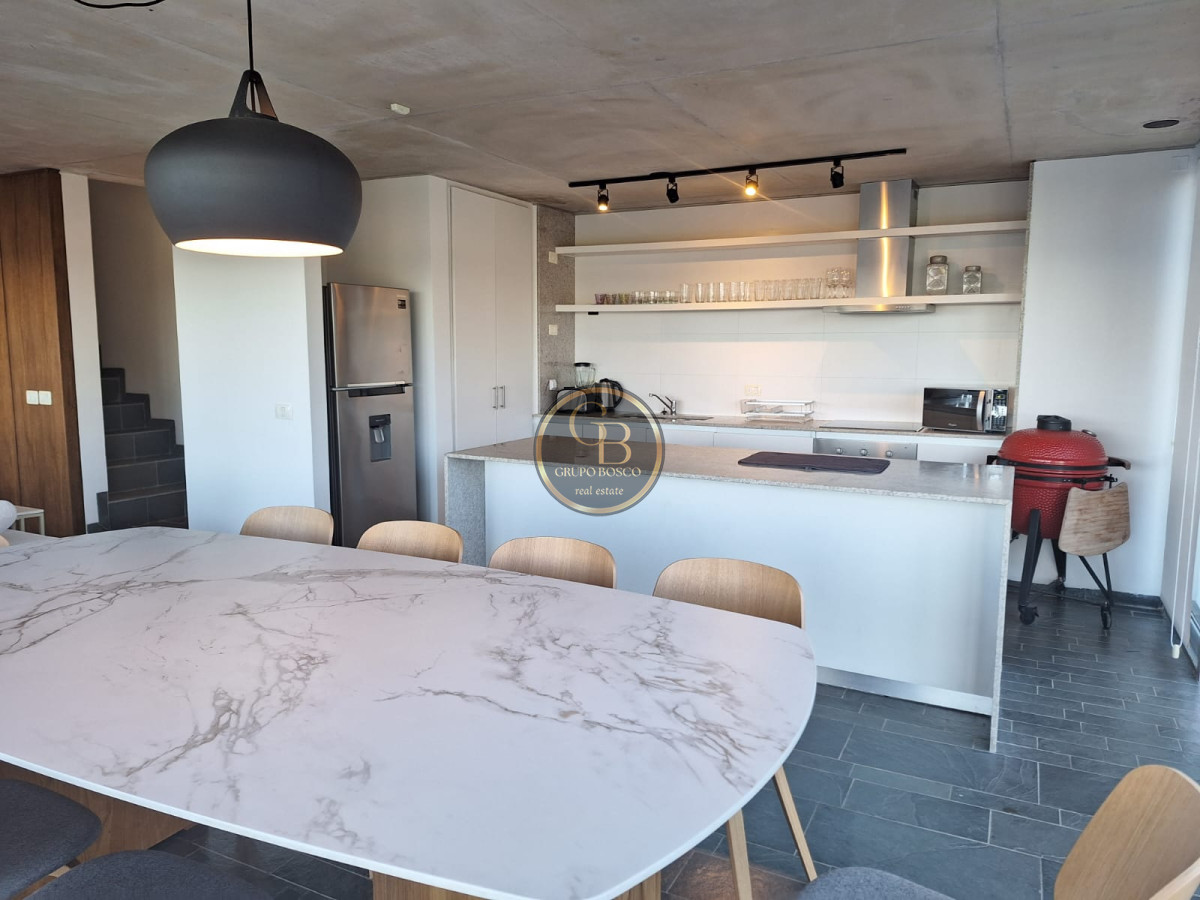 Apartamento ID.886 - ALQUILER ANUAL  ESPECTACULAR   DUPLEX   3 DORMITORIOS EDIFICIO SIERRA BALLENA 