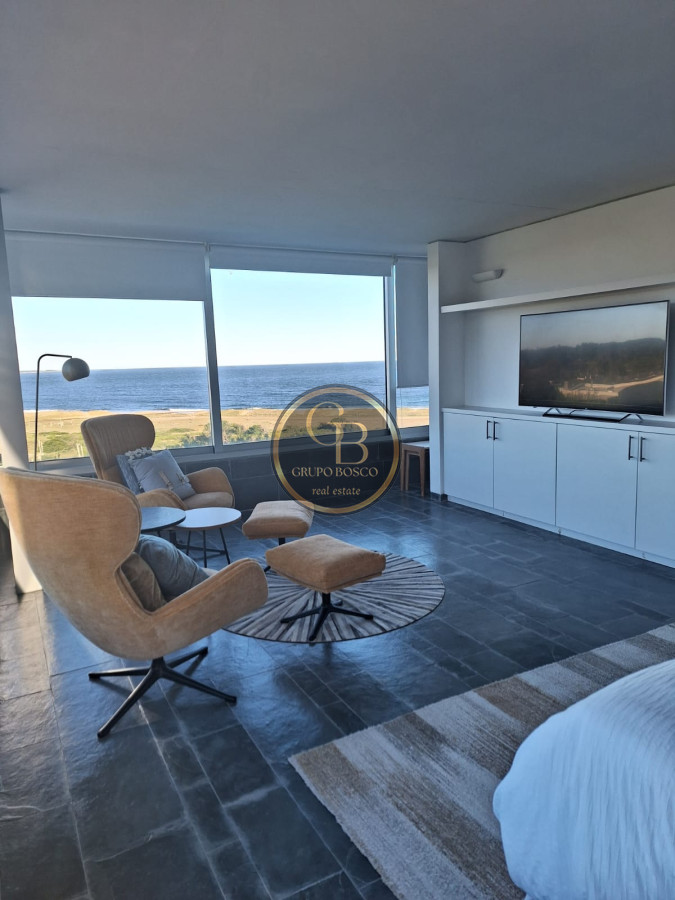 Apartamento ID.886 - ALQUILER ANUAL  ESPECTACULAR   DUPLEX   3 DORMITORIOS EDIFICIO SIERRA BALLENA 