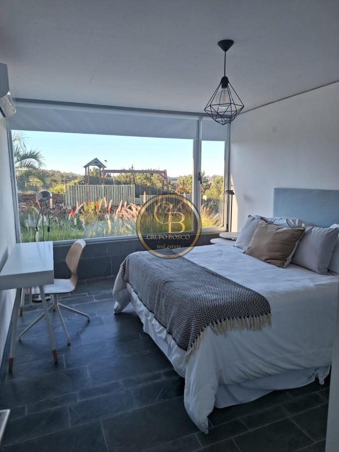 Apartamento ID.886 - ALQUILER ANUAL  ESPECTACULAR   DUPLEX   3 DORMITORIOS EDIFICIO SIERRA BALLENA 