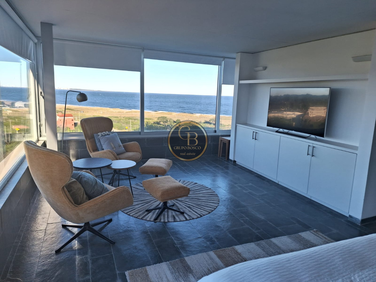 Apartamento ID.886 - ALQUILER ANUAL  ESPECTACULAR   DUPLEX   3 DORMITORIOS EDIFICIO SIERRA BALLENA 