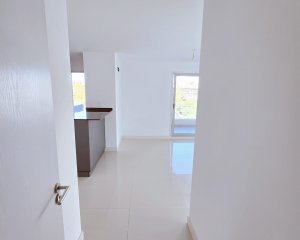 Espacioso apartamento a estrenar en Almar