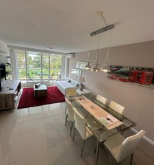 Venta y Alquiler anual- Apartamento de 1 dormitorio en Torre One 2, Punta del Este.