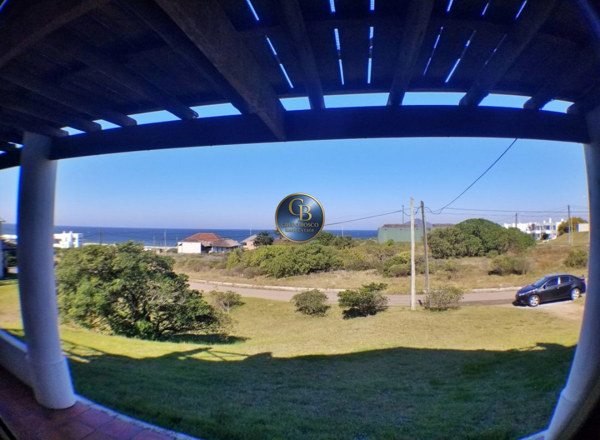 Casa ID.263 -  Montoya. Hermosa residencia con vista al mar.