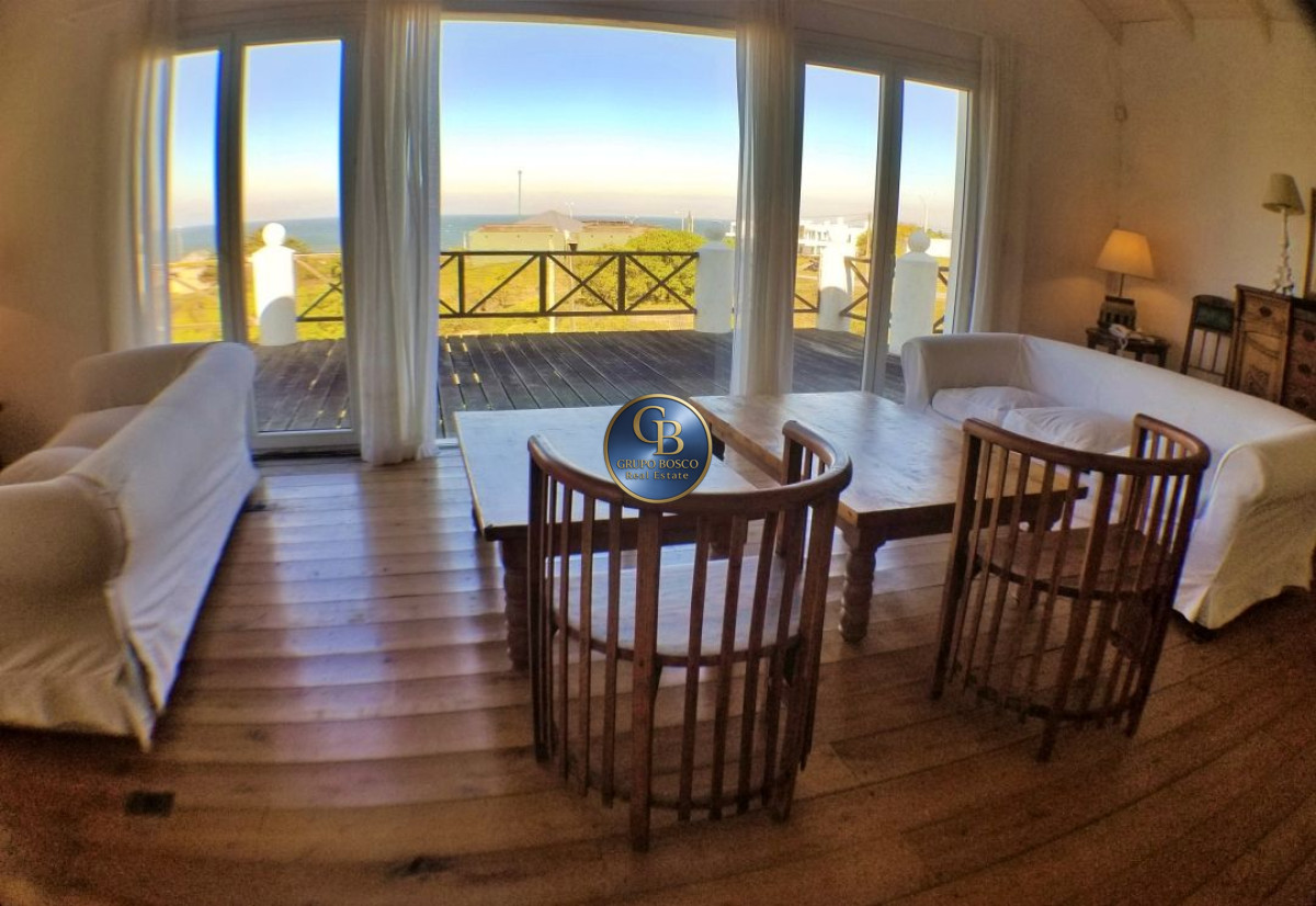 Casa ID.263 -  Montoya. Hermosa residencia con vista al mar.
