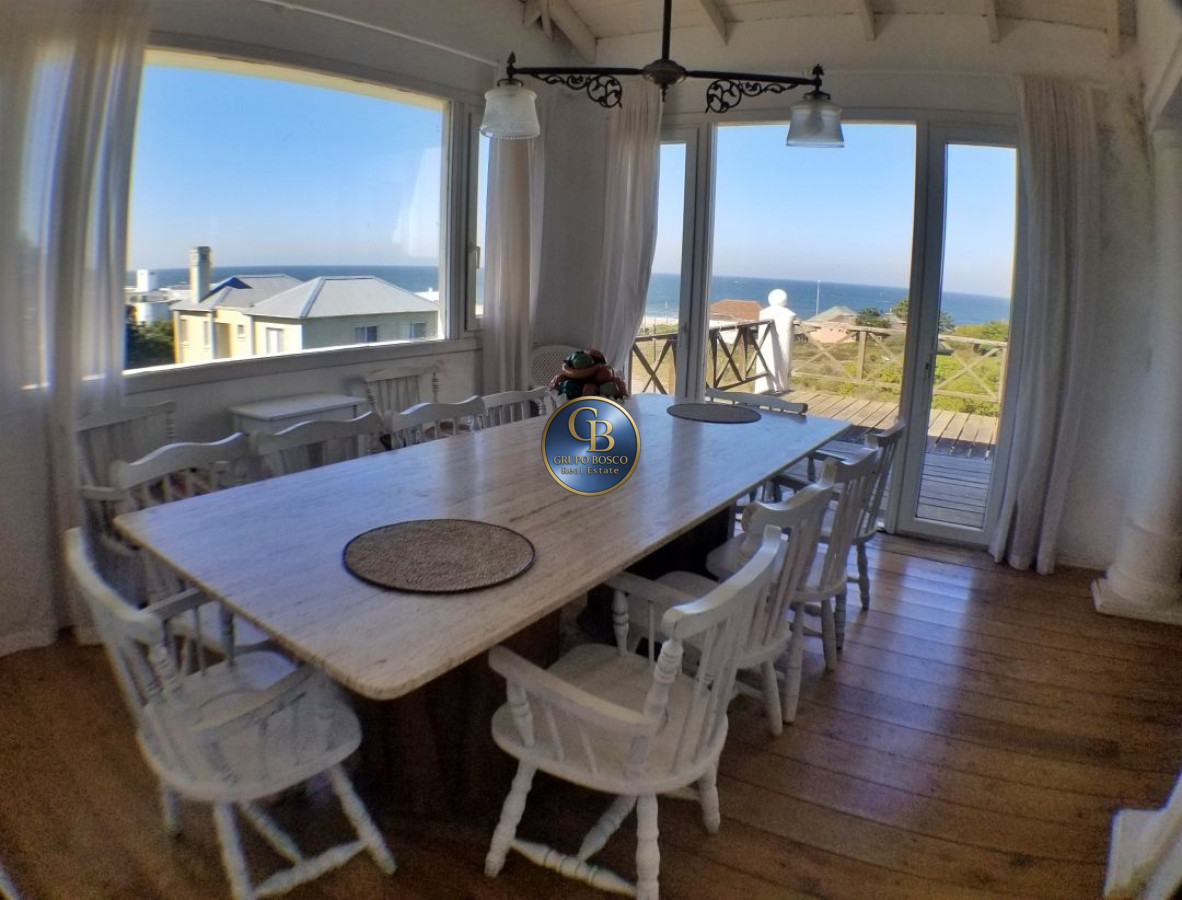 Casa ID.263 -  Montoya. Hermosa residencia con vista al mar.