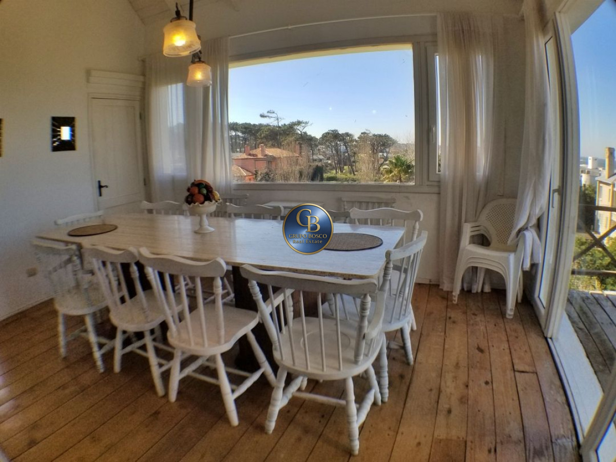 Casa ID.263 -  Montoya. Hermosa residencia con vista al mar.