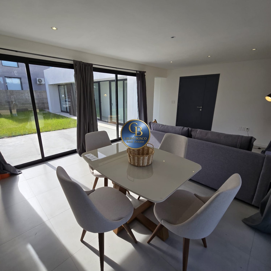 Casa ID.1435 - VENTA, Hermosa Casa, zona Punta del Chileno.