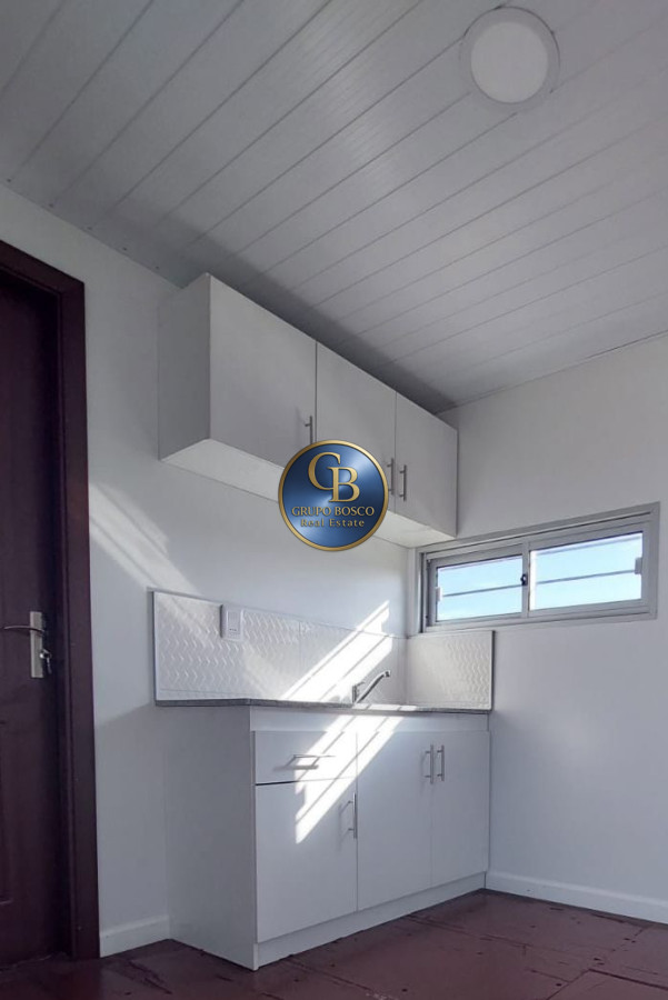 Casa ID.1239 - Venta de terreno con monoambiente tipo contenedor.