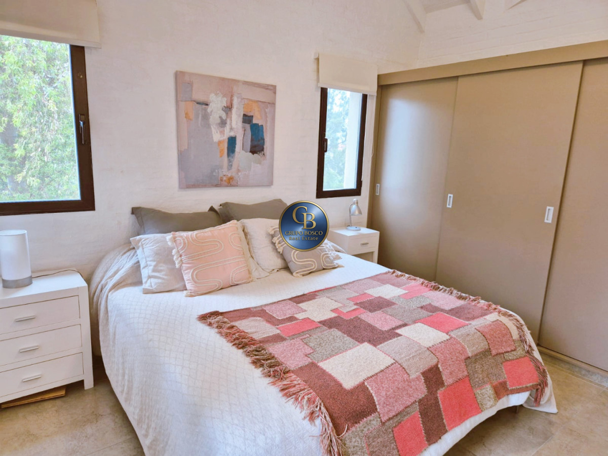 Casa ID.1461 - Alquiler o Venta,Hermosa Casa en B° privado.