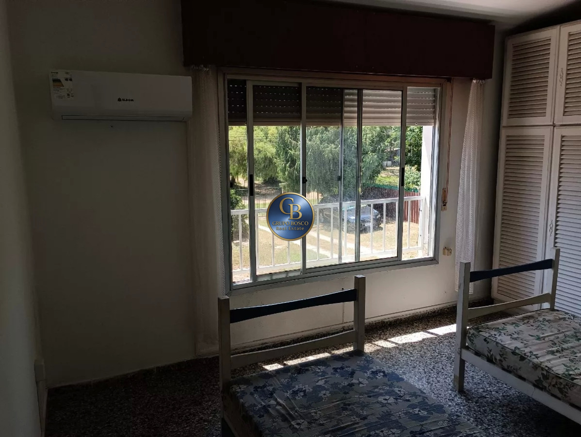 Casa ID.1203 - Venta de casa con 4 dormitorios en zona Marindia 
