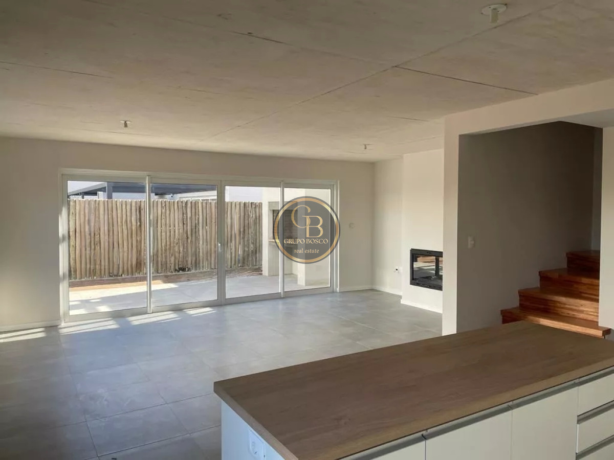 Casa ID.1201 - Venta de Unidad N4 Duplex en complejo con 3 dormitorios Zona Barra de Carrasco
