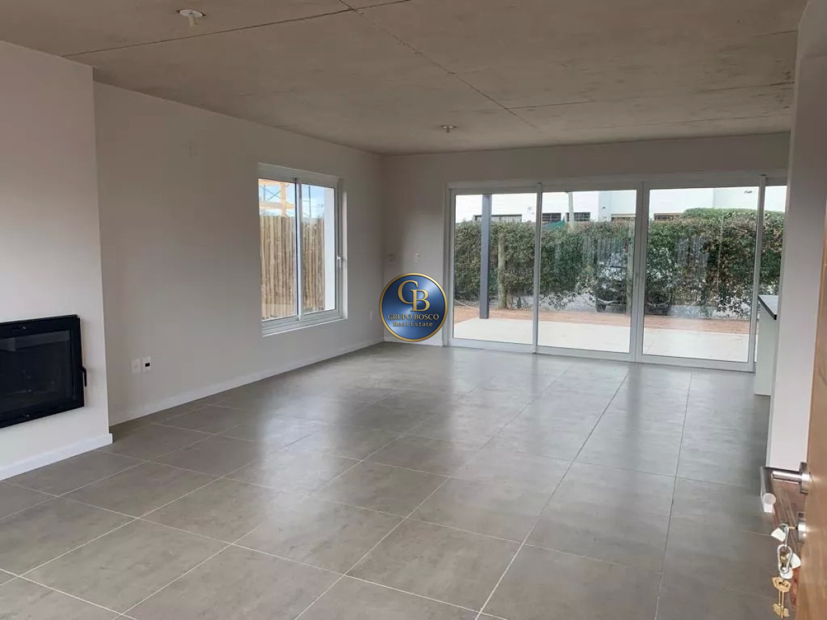 Casa ID.1212 - Venta Casa N2 Duplex en complejo Barra de Carrasco