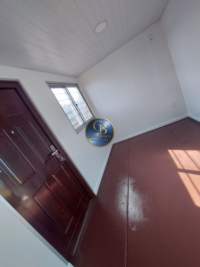 Casa ID.1239 - Venta de terreno con monoambiente tipo contenedor.