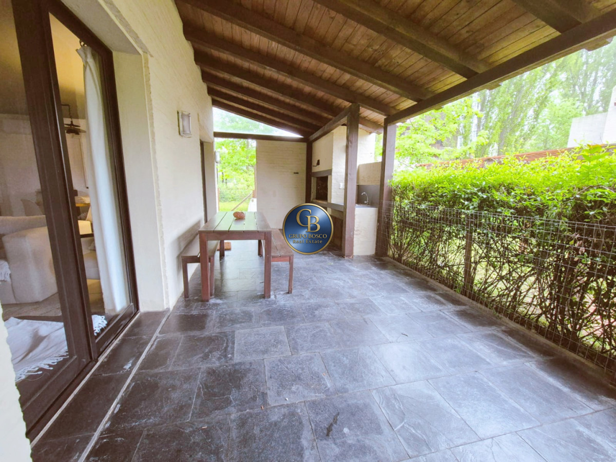 Casa ID.1461 - Alquiler o Venta,Hermosa Casa en B° privado.