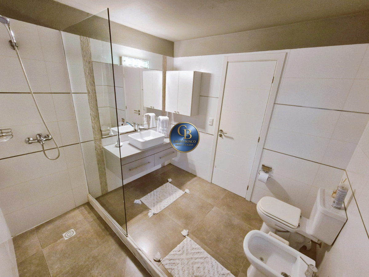 Casa ID.1461 - Alquiler o Venta,Hermosa Casa en B° privado.