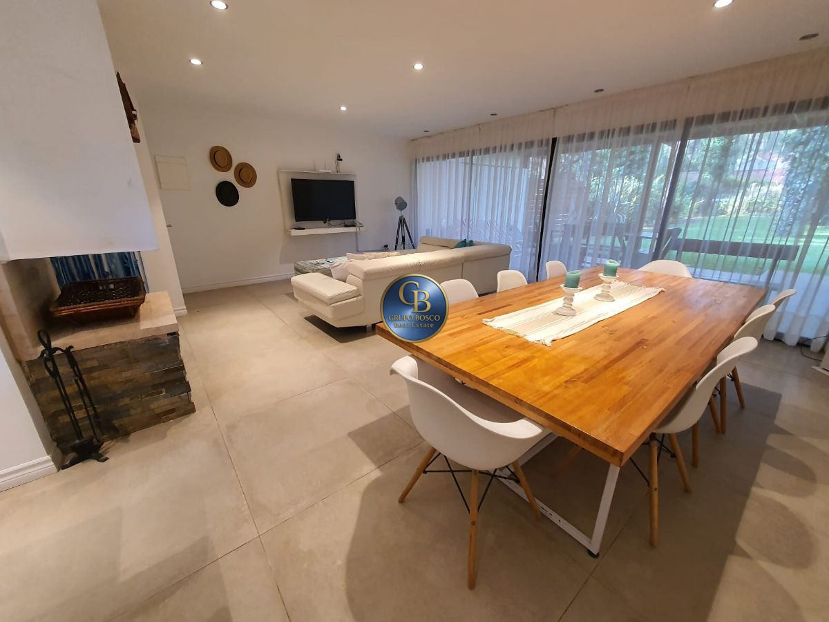 Casa ID.377 - CASA VENTA 4 DORMITORIOS 4 BAñOS COMPLEJO SOLANAS 