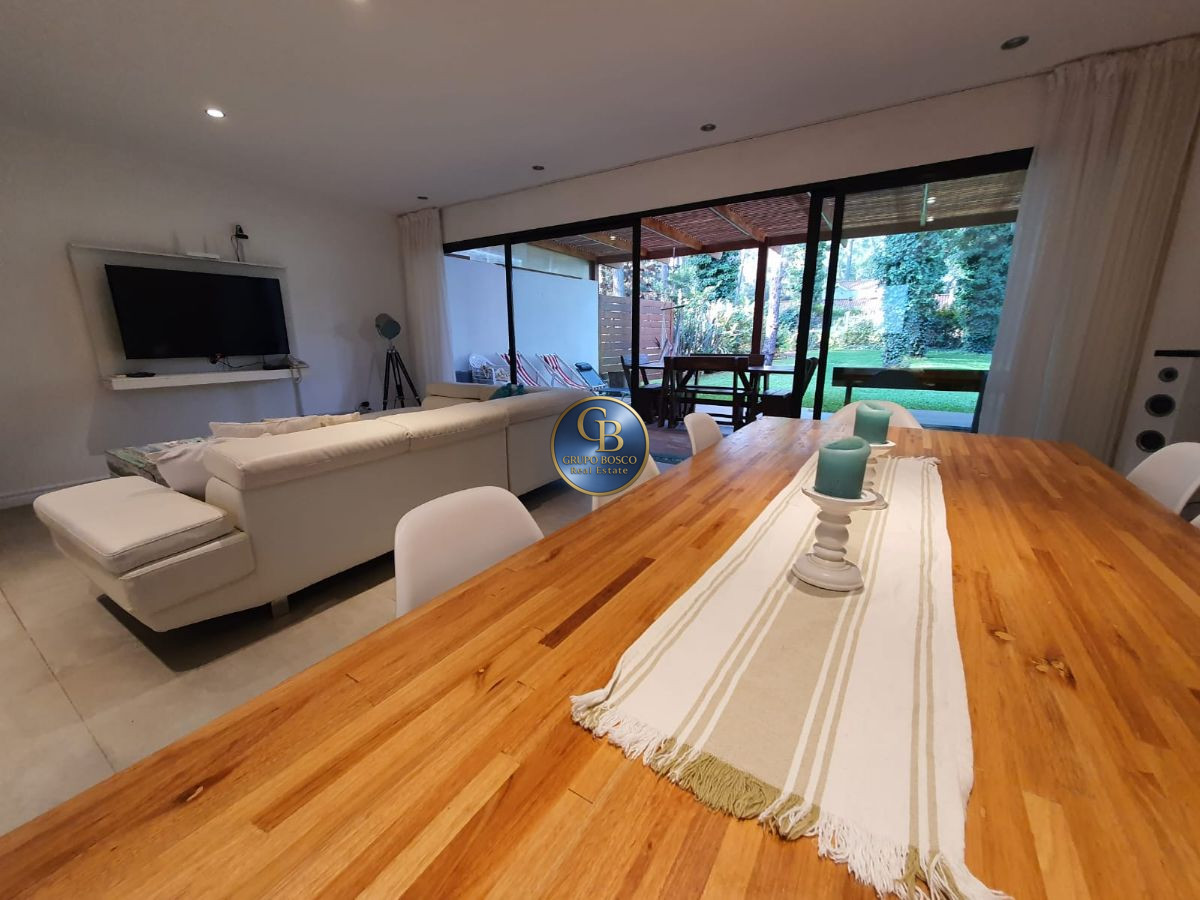 Casa ID.377 - CASA VENTA 4 DORMITORIOS 4 BAñOS COMPLEJO SOLANAS 