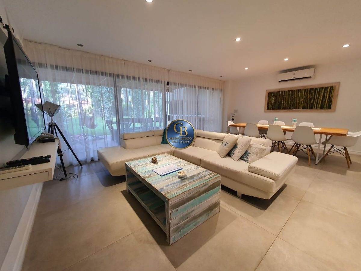 Casa ID.377 - CASA VENTA 4 DORMITORIOS 4 BAñOS COMPLEJO SOLANAS 